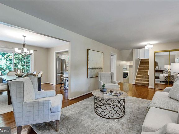 4th image of 10403 Collingham Dr