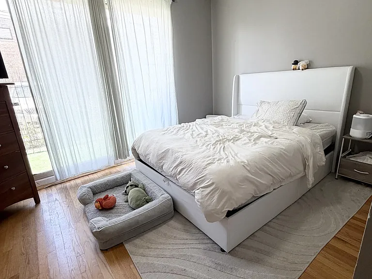 1627 W Grand Ave #1 — Photo 4