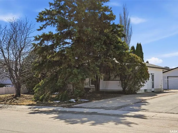 218 Anderson CRESCENT, Saskatoon, SK S7H 4C2