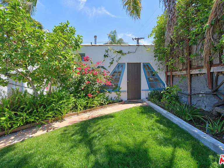 1221 Edris Dr — Photo 47