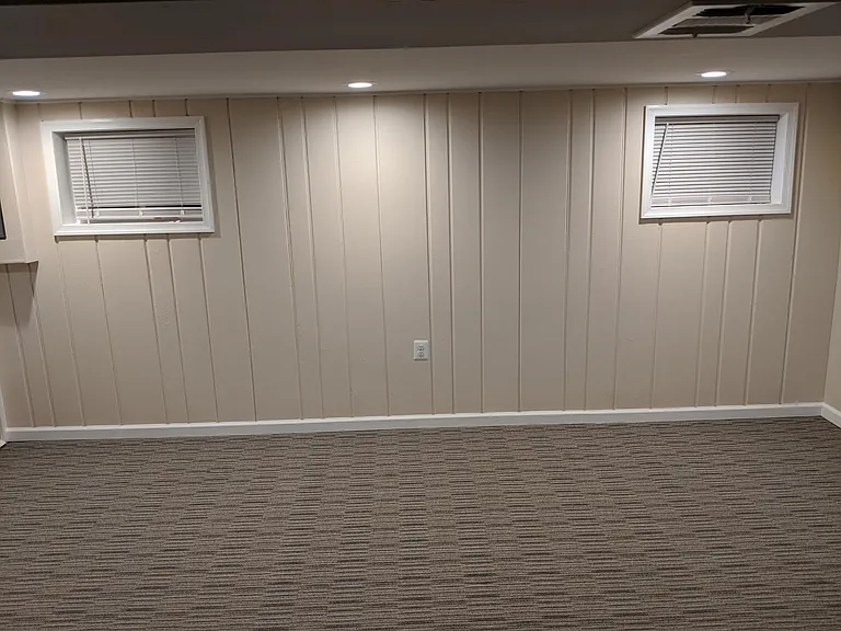 Windows with Blinds in Living Room/Bedroom