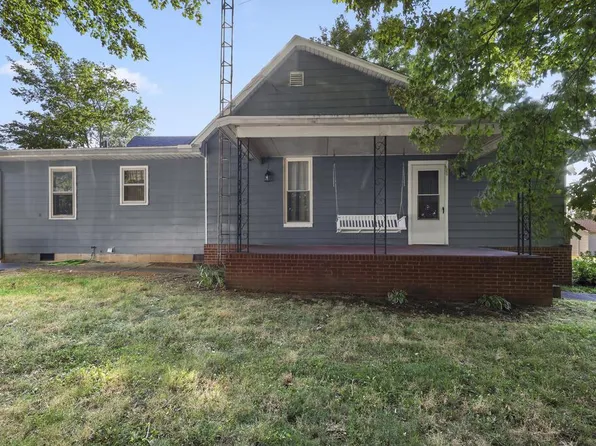 231 W 2nd St, Slaughters, KY 42456