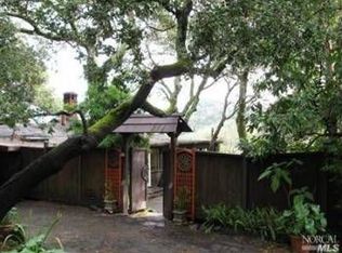 26 Oak Rd, Fairfax, CA 94930