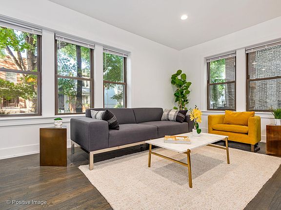 4th image of 1955 W School St #3