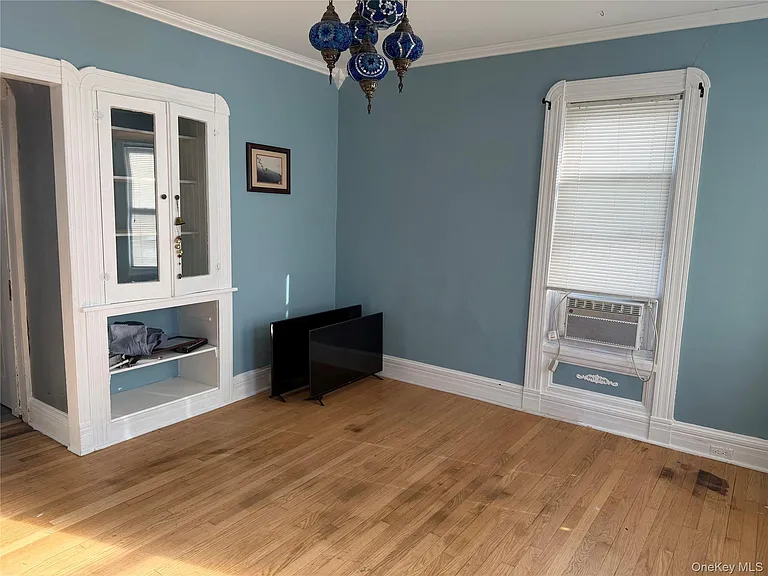 184 Highland Ave — Photo 6