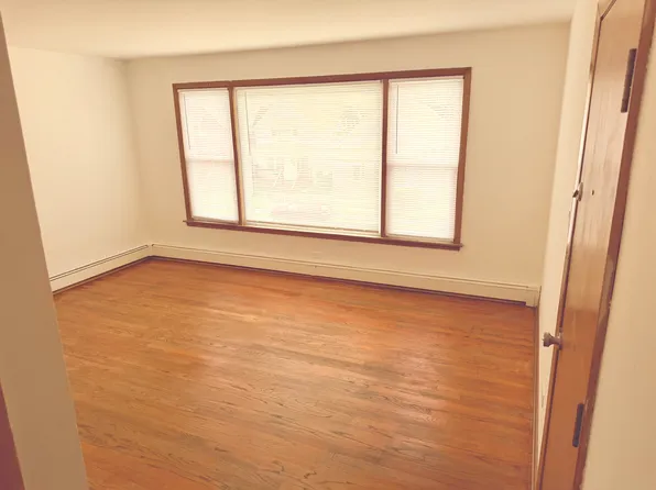 1013 W 103rd St #2, Chicago, IL 60643