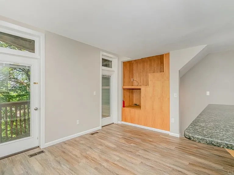 1 Foxhall Ct #1 — Photo 3