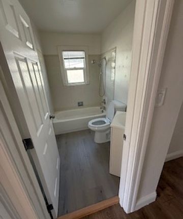 4th image of 429 Carlson St