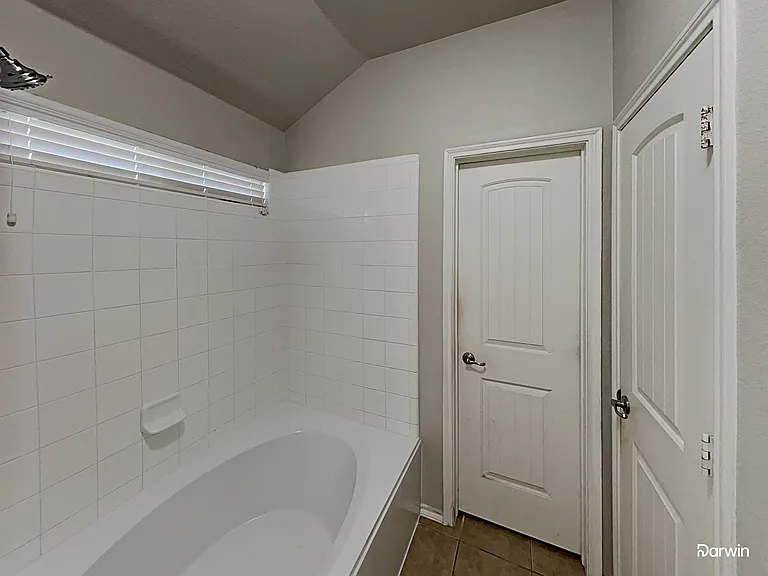 2513 Wynngate Dr — Photo 11
