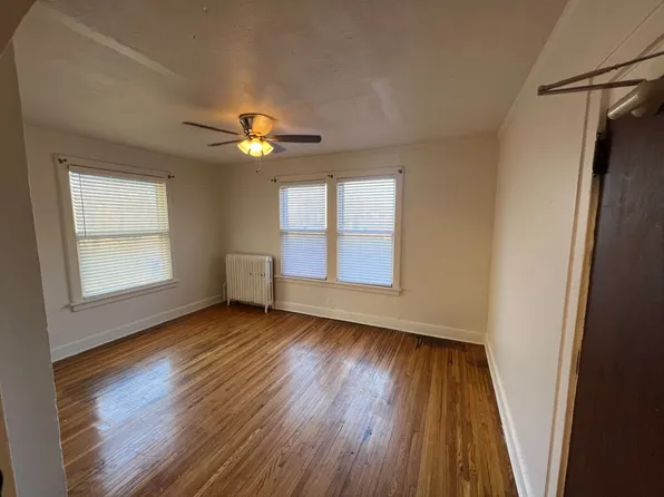 2400 Myrtle, 2400 Myrtle Ave APT 2, Saint Paul, MN 55114