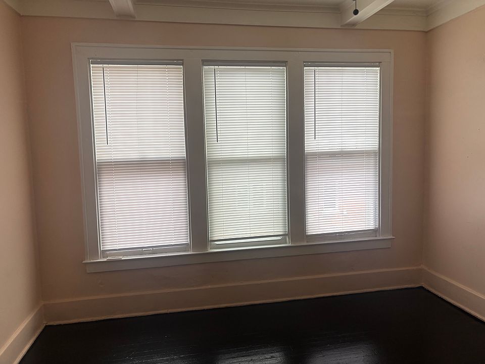 1st image of 4109 Virginia Park St #2