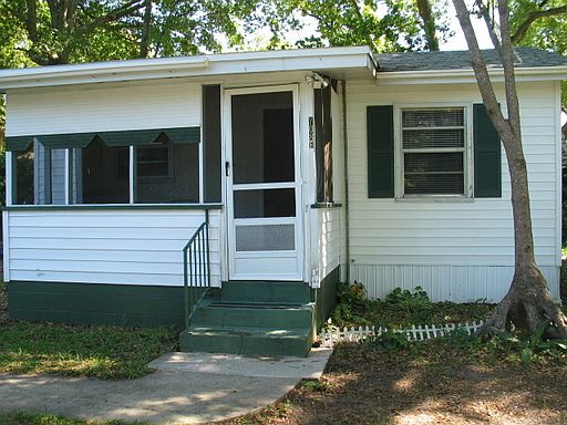 1st image of 708-B Lake Dr