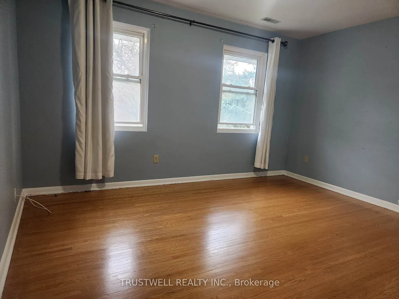 3 bed, $3,000 — Photo 4