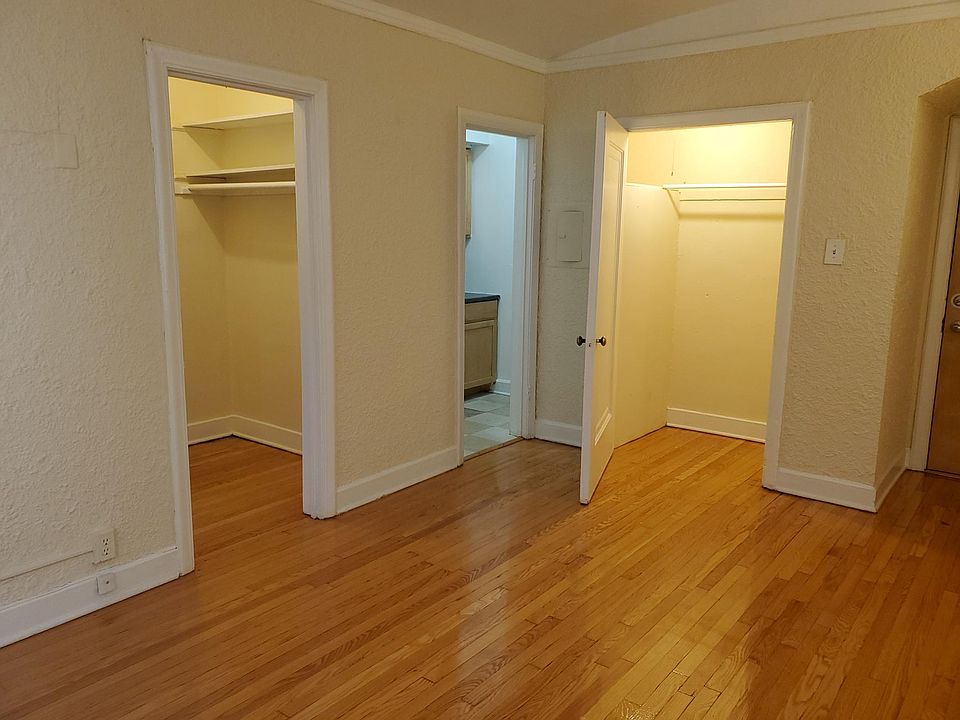 1st image of 546 W Arlington Pl