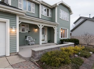 657 Penny Ct, Carol Stream, IL 60188