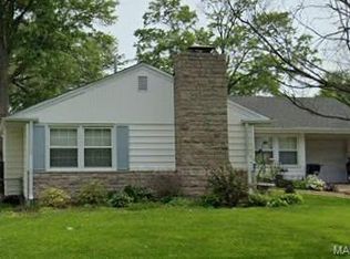 208 Huntleigh Dr, Saint Louis, MO 63122