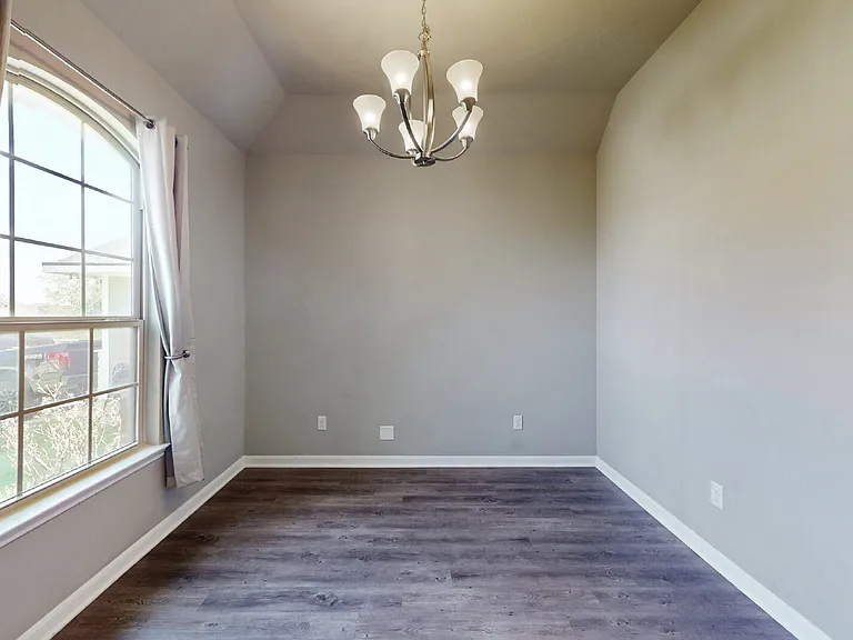 2020 Shimla Dr — Photo 3