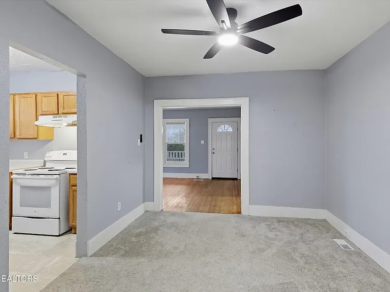 5301 Ross Rd — Photo 7