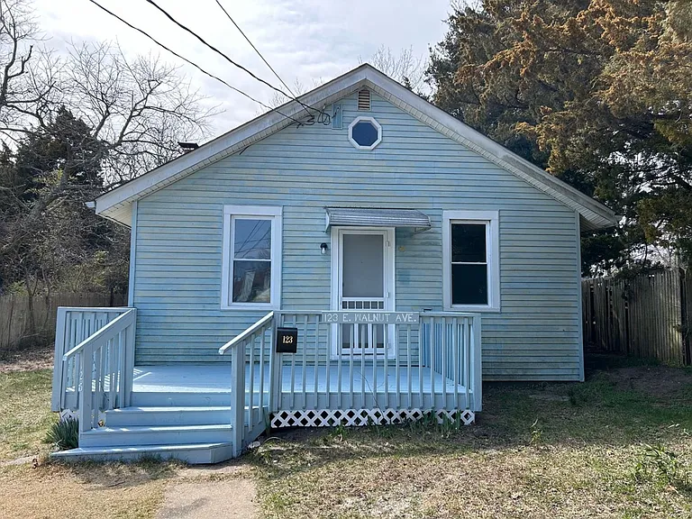 123 Walnut Ave — Photo 1