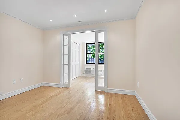 Rented by Cooper & Cooper Real Estate | media 19