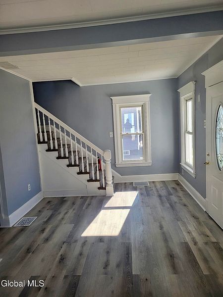 5th image of 2734 Broadway