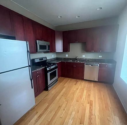 2nd image of 3217 W Altgeld St