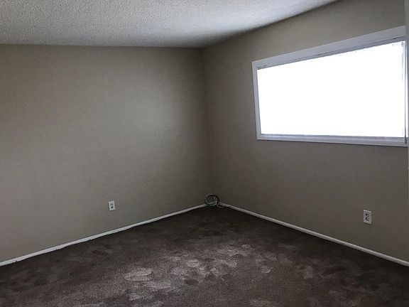 4th image of 234 6th St APT 15
