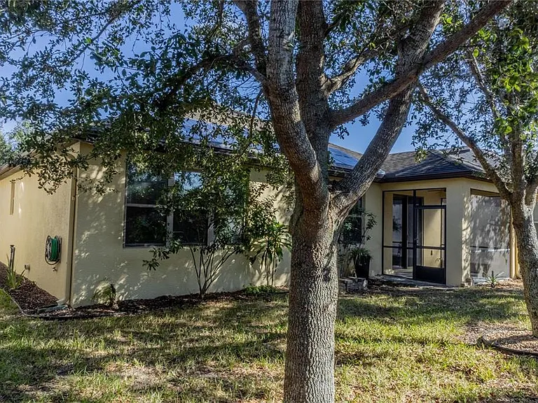 519 Cadiz Dr — Photo 22