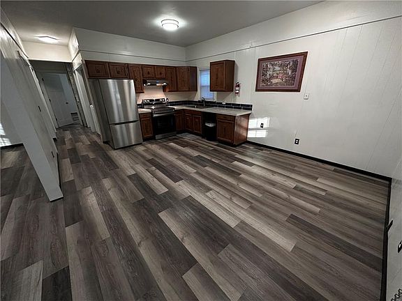 5th image of 417 N 19th St