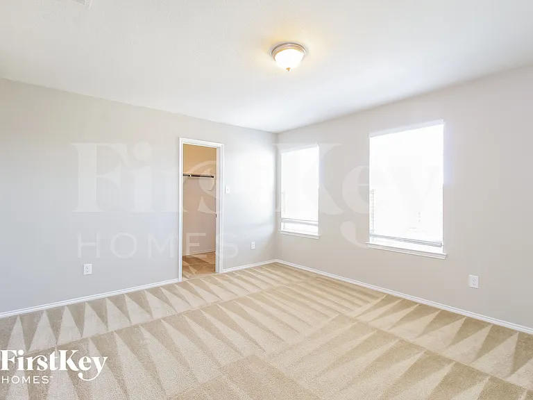 2320 Bernese Ln — Photo 9