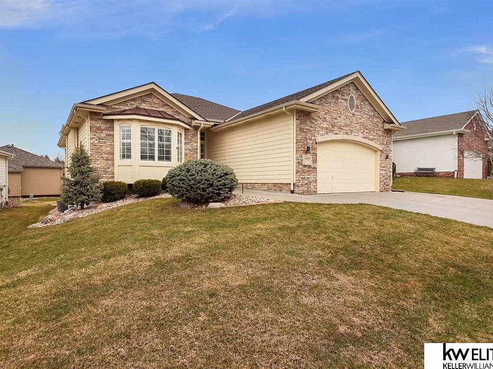 mami♡ 17764 Amy Cir, Omaha, NE 68135 | Zillow