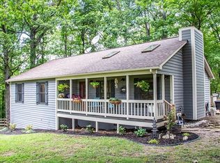7601 Bending Oak Dr, Catawba, VA 24070