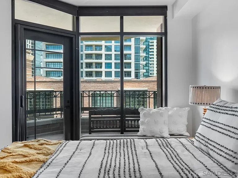 500 W Harbor Dr W #616 — Photo 17