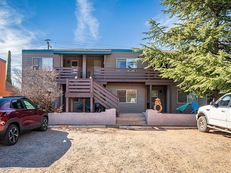 325PR — Photo 1