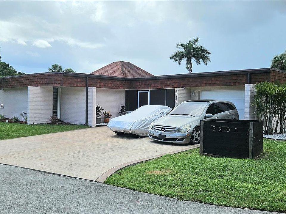 1st image of 5203 Avocado Dr