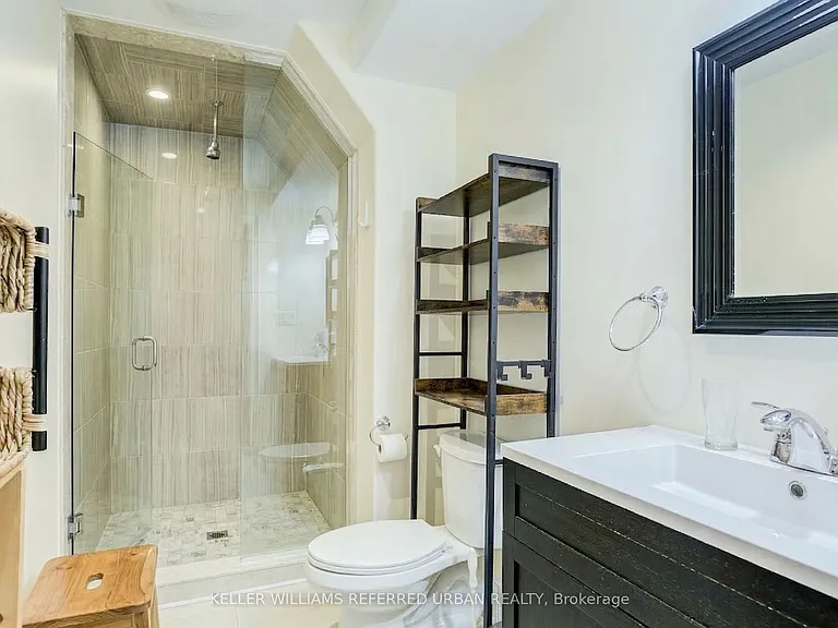161 Vanda Dr #BASEMENT — Photo 11