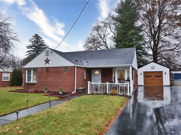 3 Grandview Ter, Batavia, NY 14020