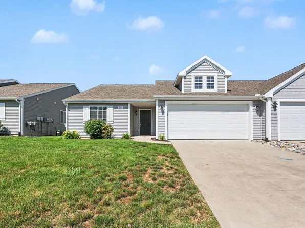 1010 W Villas Dr, Vicksburg, MI 49097