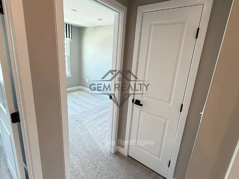 8700 Stevenson Ln — Photo 49