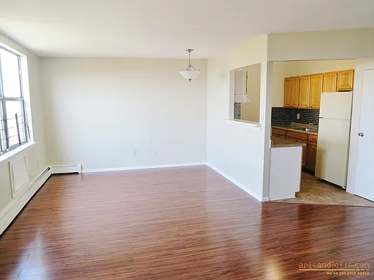Rented by aptsandlofts.com | media 14