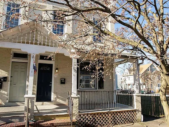 131 Bridge St, Mont Clare, PA 19453
