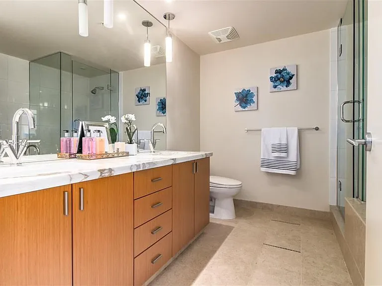 1205 Hastings St W #2402 — Photo 11