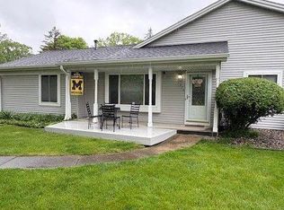 1376 Leisure Dr, Flint, MI 48507