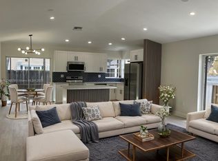 19647 NW 85th Ave, Hialeah, FL 33015