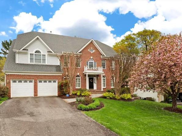 9512 Macy Ave, Vienna, VA 22182