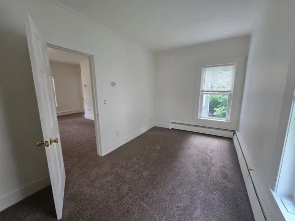 23-25 Pleasant St, Milford, NH 03055
