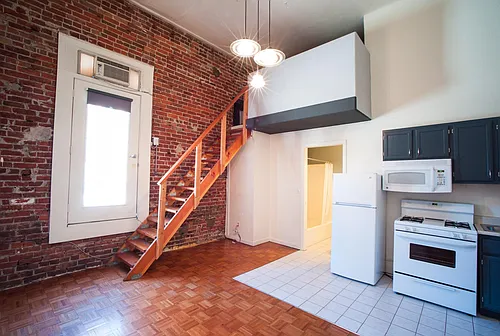 902 J St #2 Photo 1