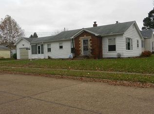 2022 N Pine St, Davenport, IA 52804