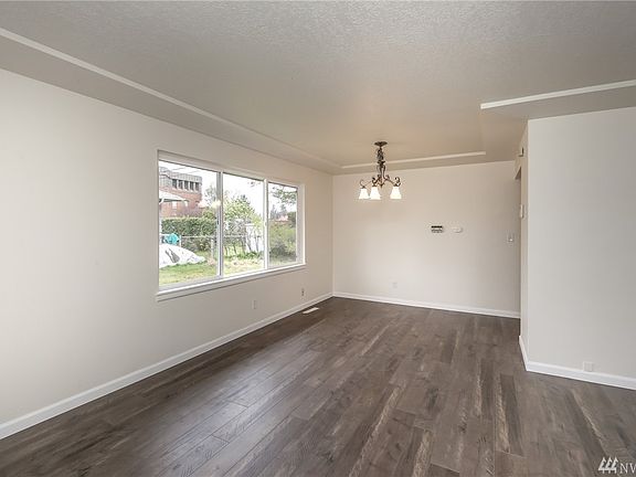 5th image of 10213 Becker Dr SW