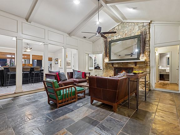 4th image of 13121 Halwin Cir